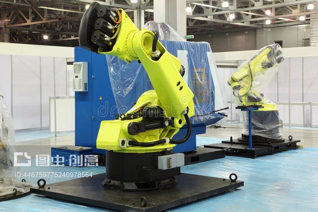 汽車工業(yè)的兩大機(jī)器人 協(xié)作機(jī)器人與多關(guān)節(jié)工業(yè)機(jī)器人