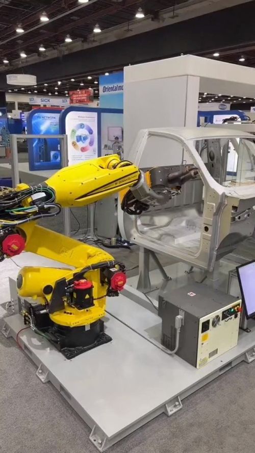 自動焊接機(jī)器人 工業(yè)機(jī)器人的重要分支與工業(yè)自動化的關(guān)鍵推動力